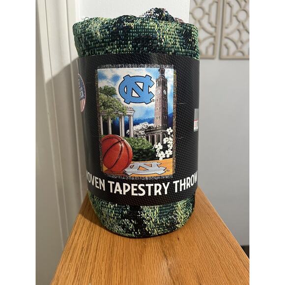 North Carolina Tar Heels Woven Tapestry Throw 48” X 60” NCAA Basketball UNC - Picture 1 of 2